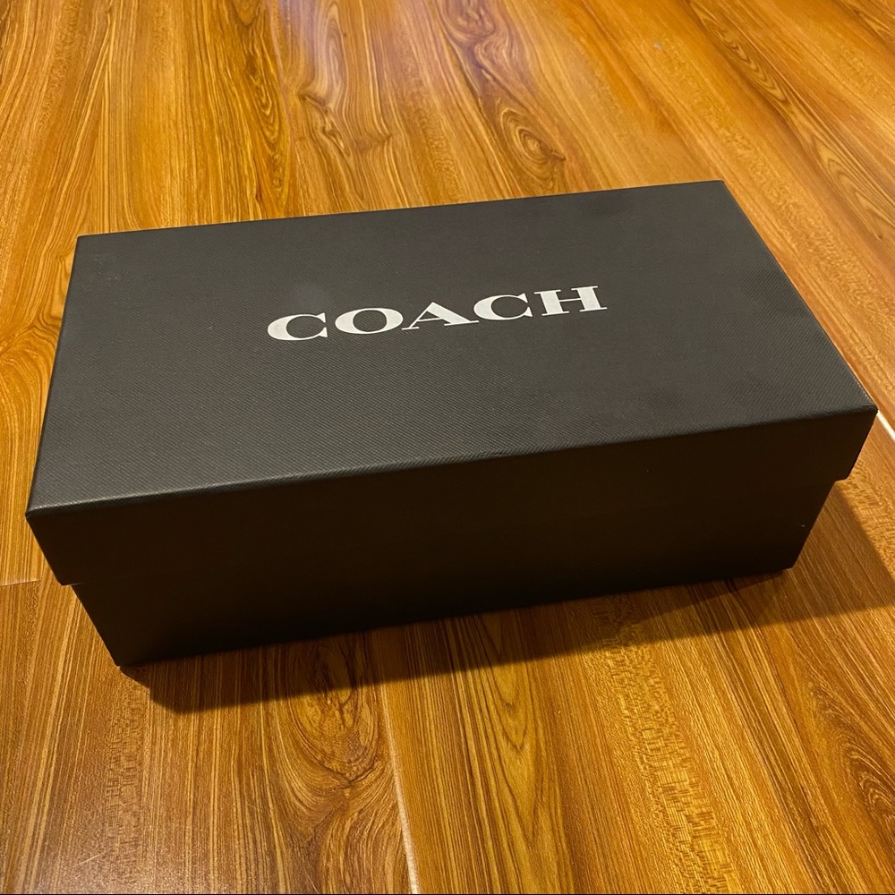 Authentic Coach Box